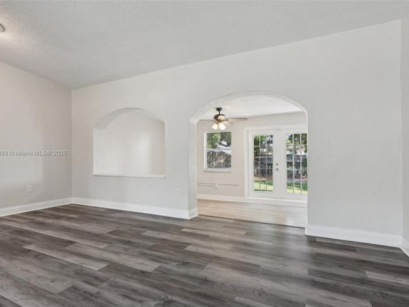 3371 SW 37th St, West Park FL 33023