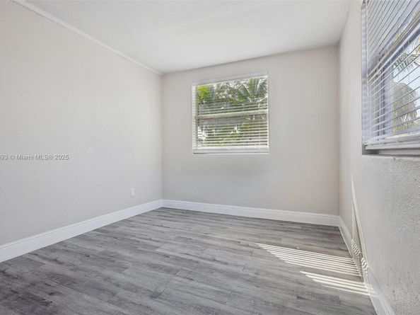 3371 SW 37th St, West Park FL 33023