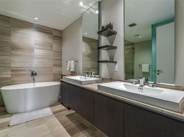 3250 NE 188th St 603, Aventura FL 33180