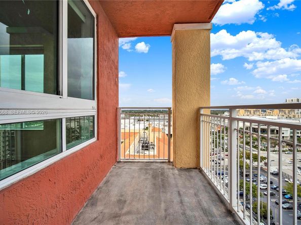 7350 SW 89th St 1402S, Miami FL 33156