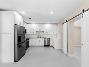 9300 Marine Dr, Cutler Bay FL 33189
