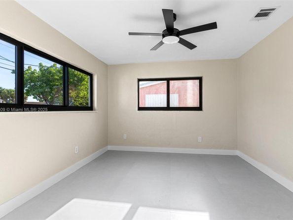 9300 Marine Dr, Cutler Bay FL 33189