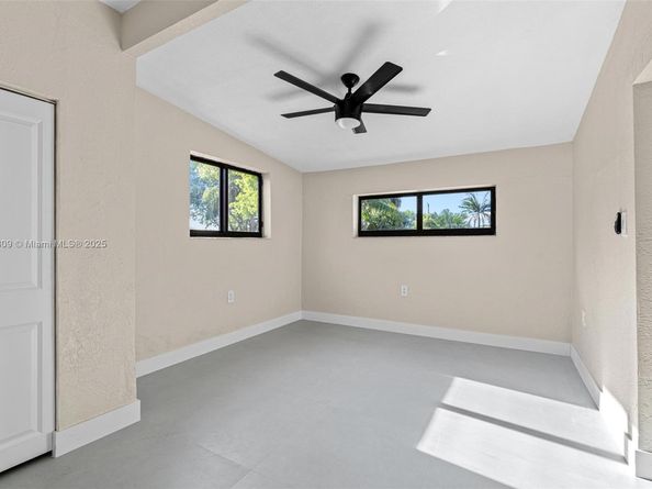9300 Marine Dr, Cutler Bay FL 33189