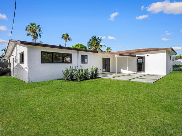 9300 Marine Dr, Cutler Bay FL 33189