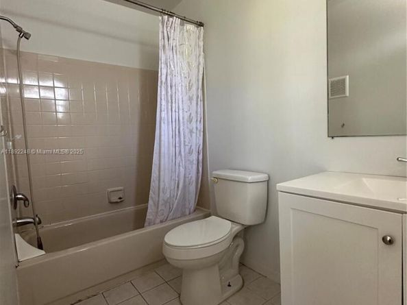 10431 NW 3rd St, Pembroke Pines FL 33026
