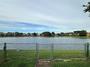 10431 NW 3rd St, Pembroke Pines FL 33026