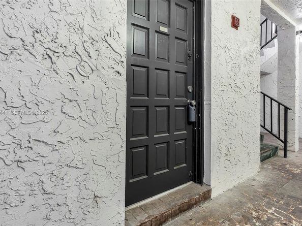 3300 Spanish Moss Ter 106, Lauderhill FL 33319