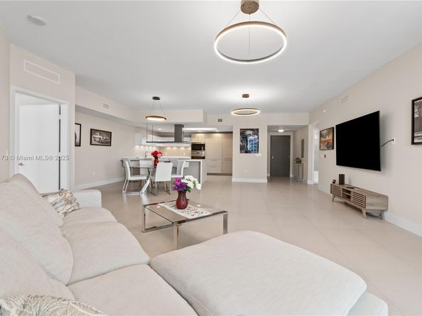 17301 Biscayne Blvd 603, North Miami Beach FL 33160