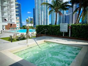 350 S Miami Ave 2215, Miami FL 33130