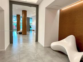 350 S Miami Ave 2215, Miami FL 33130