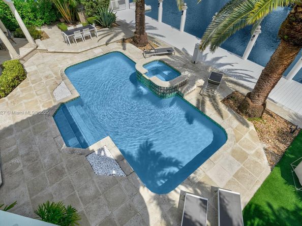 168 Fiesta Way, Fort Lauderdale FL 33301