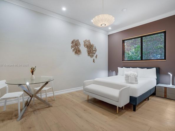 168 Fiesta Way, Fort Lauderdale FL 33301