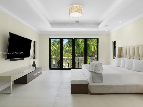 168 Fiesta Way, Fort Lauderdale FL 33301