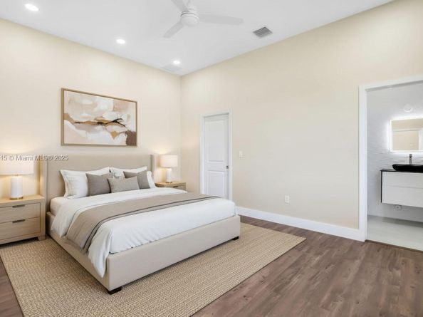 12061 NW 26th St, Plantation FL 33323