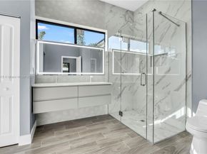 12061 NW 26th St, Plantation FL 33323