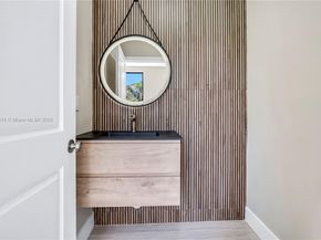 12061 NW 26th St, Plantation FL 33323