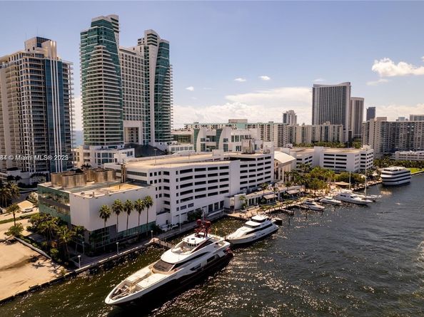 1000 Parkview Dr 805, Hallandale Beach FL 33009