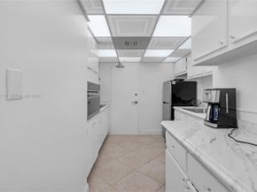 1000 West Ave 1121, Miami Beach FL 33139