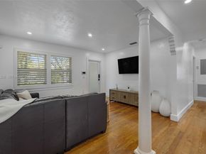 6382 SW 38th St, Miami FL 33155