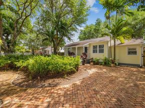 6382 SW 38th St, Miami FL 33155