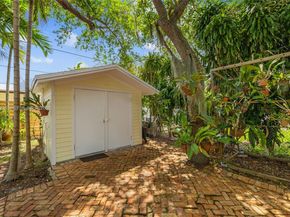 6382 SW 38th St, Miami FL 33155