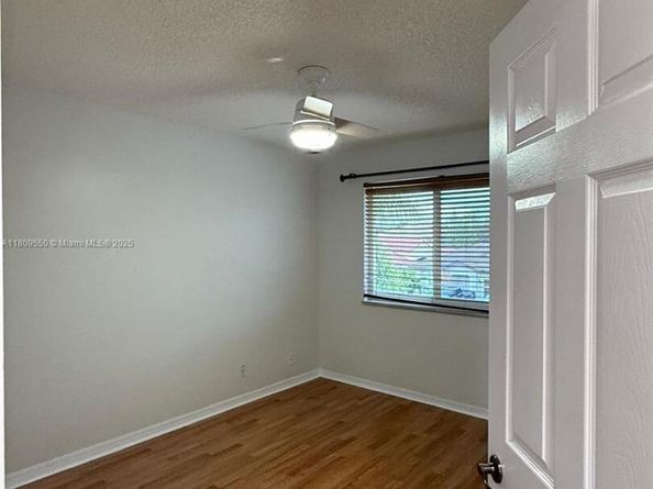 5552 NW 125th Ter, Coral Springs FL 33076