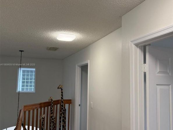 5552 NW 125th Ter, Coral Springs FL 33076