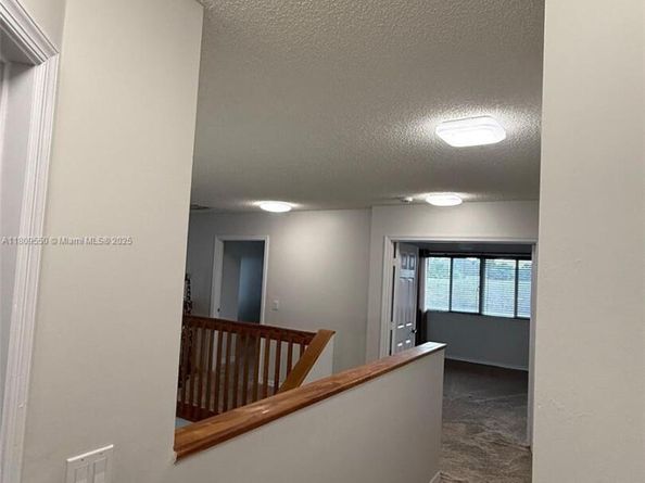5552 NW 125th Ter, Coral Springs FL 33076