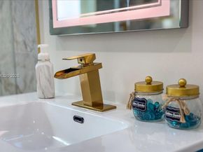 2400 SW 21st Ter, Miami FL 33145