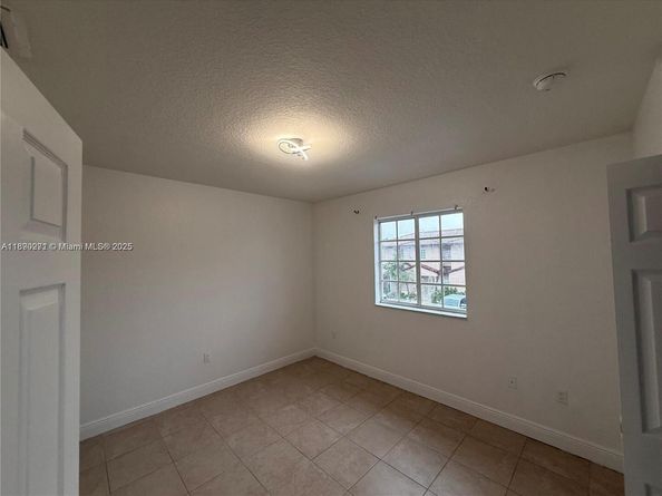 13717 SW 171st Ln, Miami FL 33177