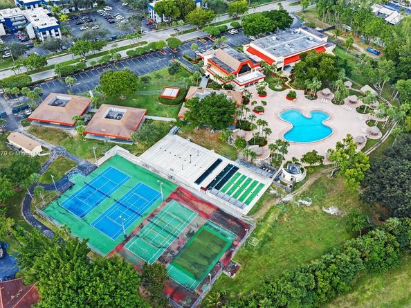 3140 Holiday Springs Blvd 9102, Margate FL 33063