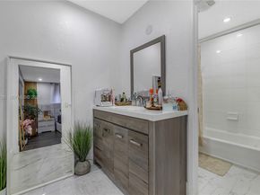 5712 Monroe St, Hollywood FL 33023