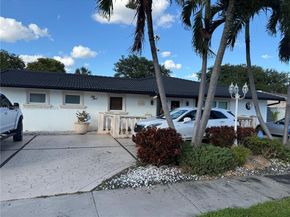9835 SW 26th Ter, Miami FL 33165