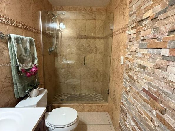 9835 SW 26th Ter, Miami FL 33165