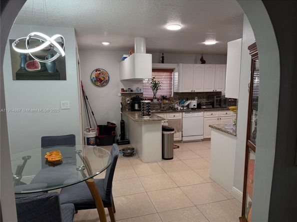 9835 SW 26th Ter, Miami FL 33165