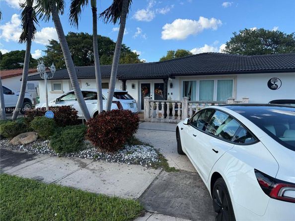 9835 SW 26th Ter, Miami FL 33165