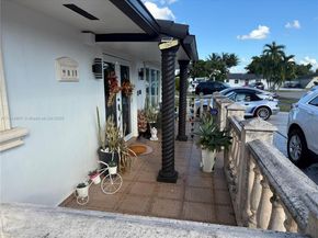 9835 SW 26th Ter, Miami FL 33165