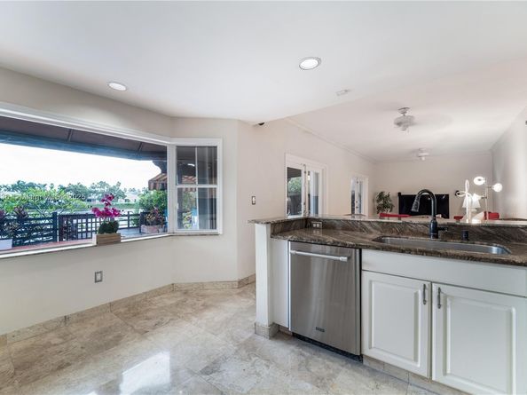 15430 SW 47th St, Miami FL 33185