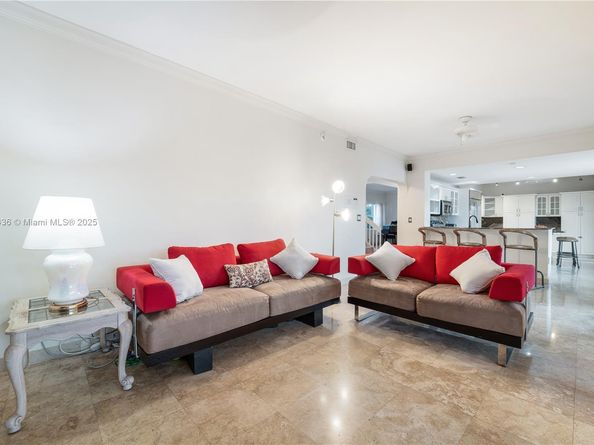 15430 SW 47th St, Miami FL 33185