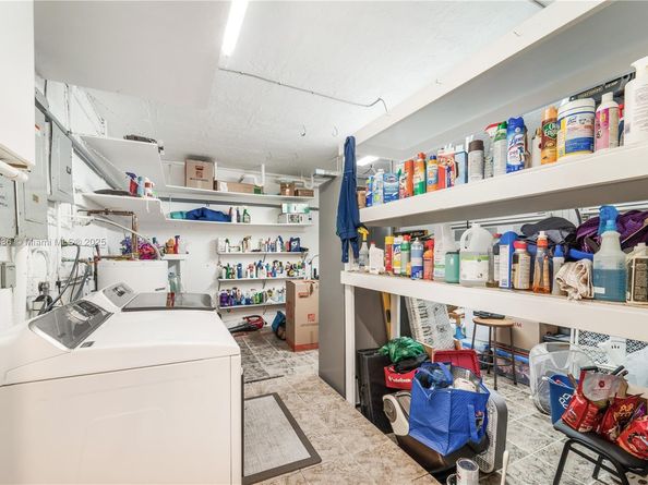 15430 SW 47th St, Miami FL 33185