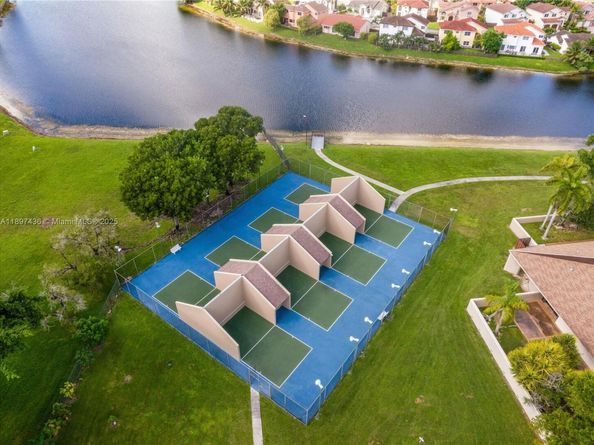 15430 SW 47th St, Miami FL 33185