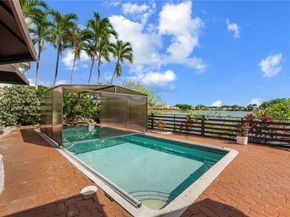 15430 SW 47th St, Miami FL 33185