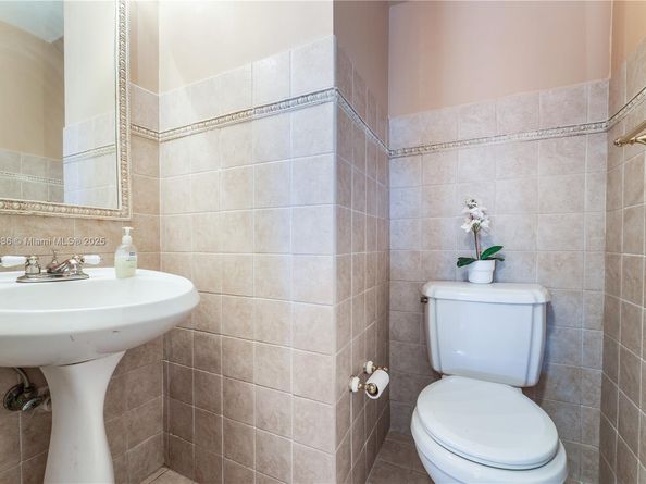 15430 SW 47th St, Miami FL 33185
