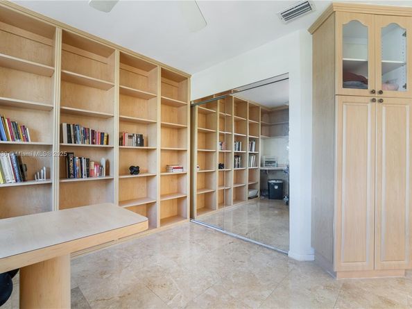 15430 SW 47th St, Miami FL 33185