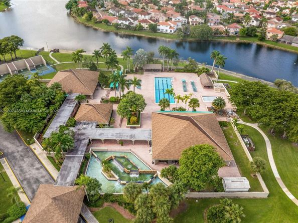 15430 SW 47th St, Miami FL 33185