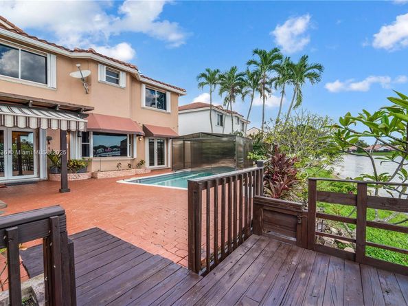 15430 SW 47th St, Miami FL 33185