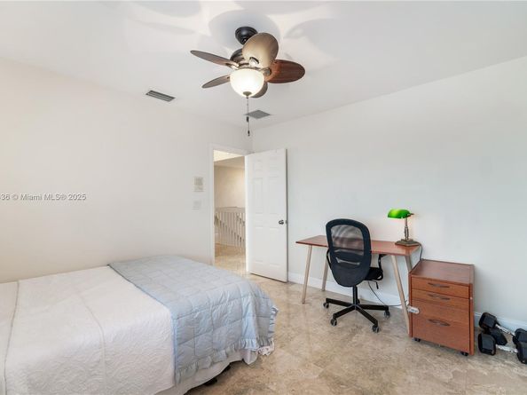 15430 SW 47th St, Miami FL 33185