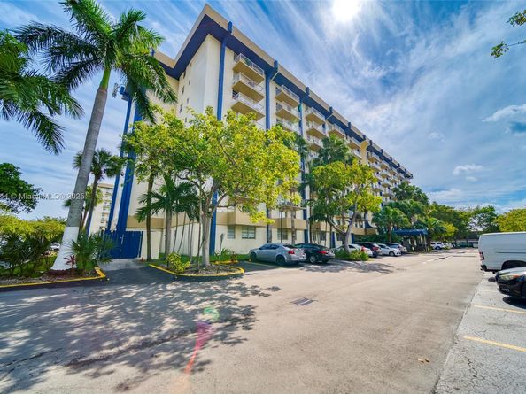 801 NW 47th Ave 515W, Miami FL 33126