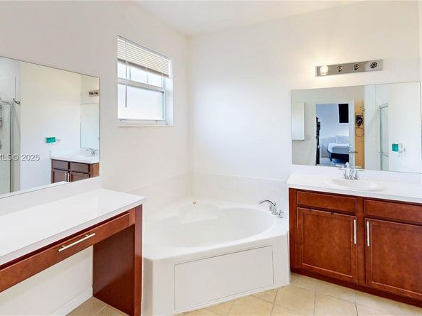 11669 SW 247th St, Homestead FL 33032