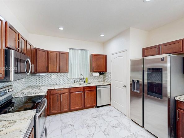 11669 SW 247th St, Homestead FL 33032